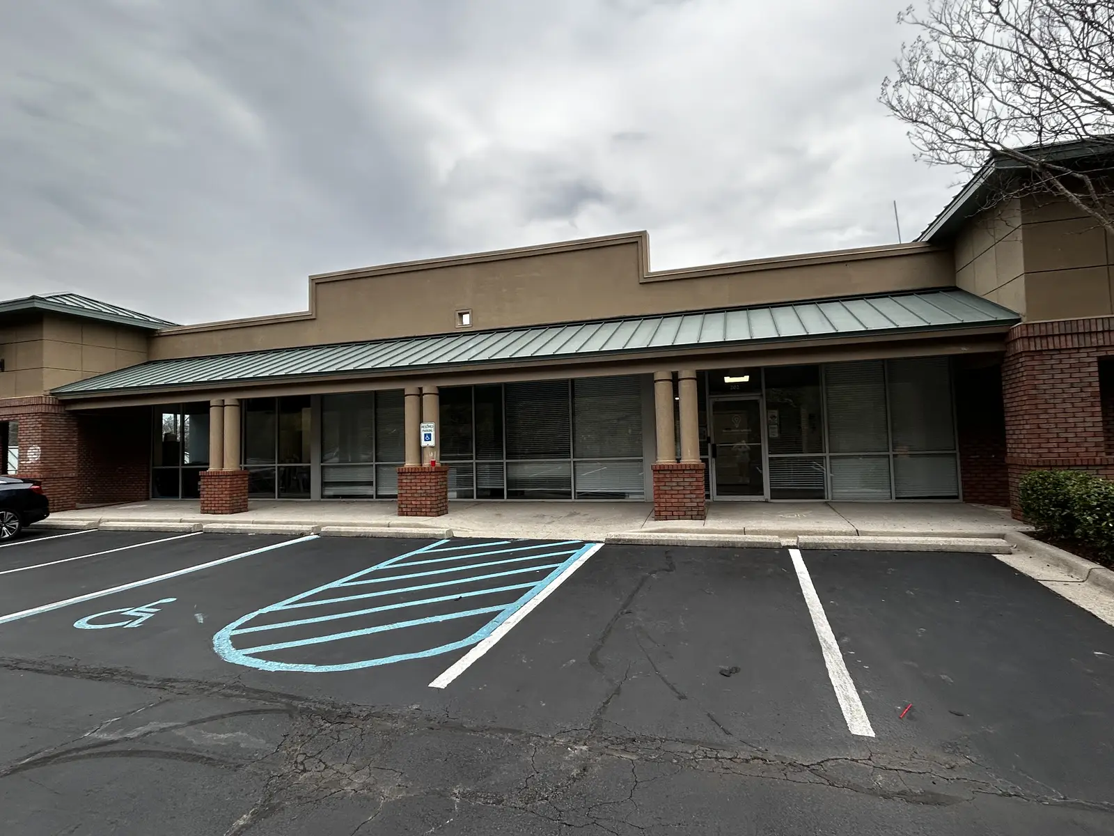 Inquiring Minds clinic building in Huntsville, Alabama